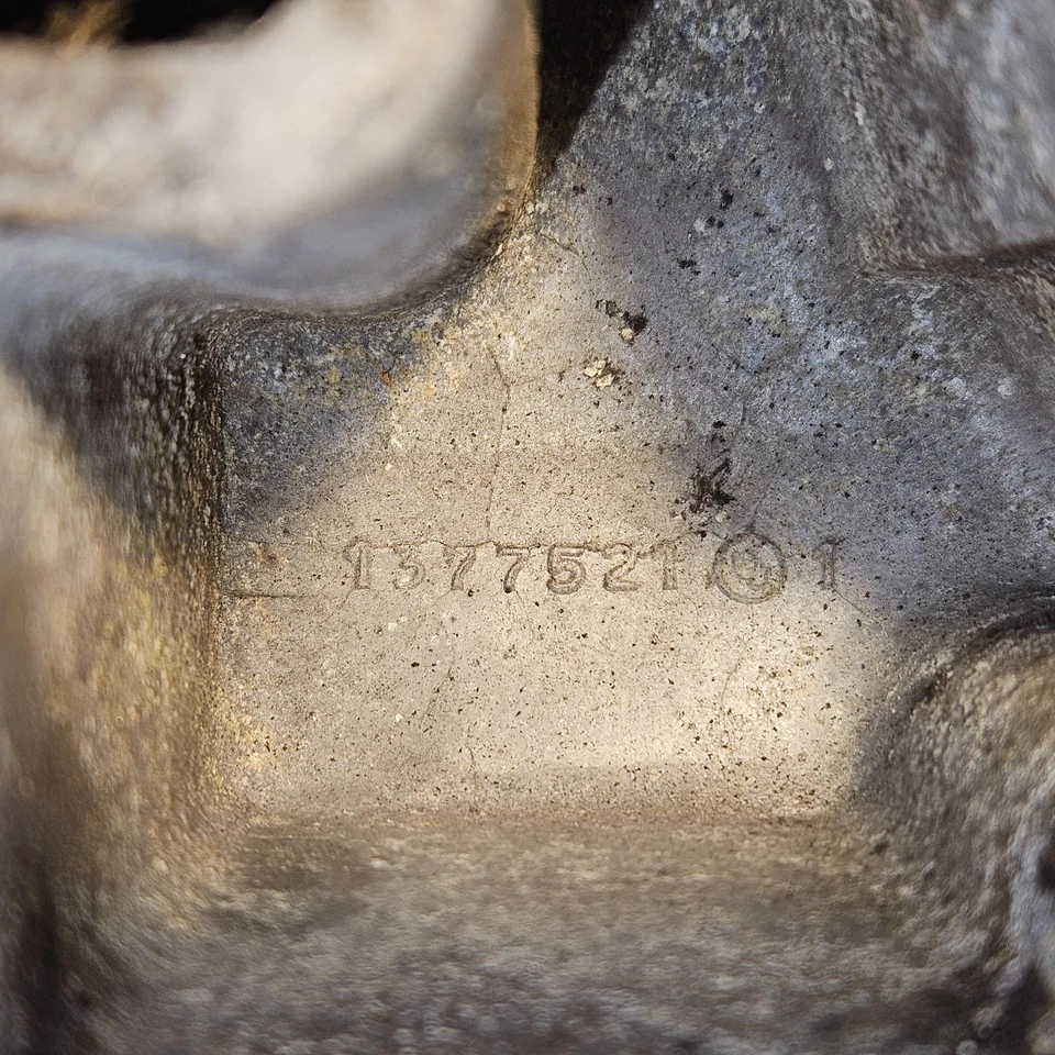 Buick Electra Riviera Wildcat 430 V8 1967-68 soporte de bomba de dirección asistida 1383027 Foto 3 de 4