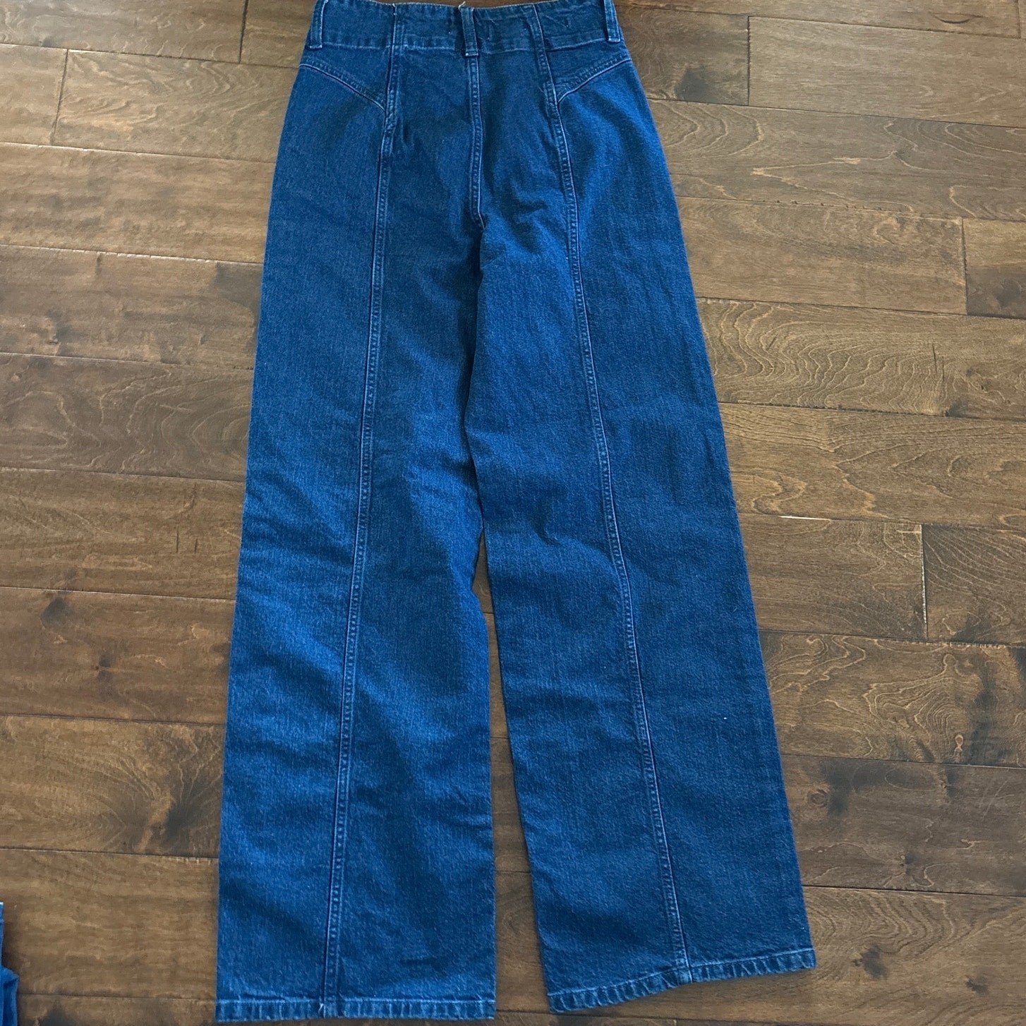 Picture 3 of 10