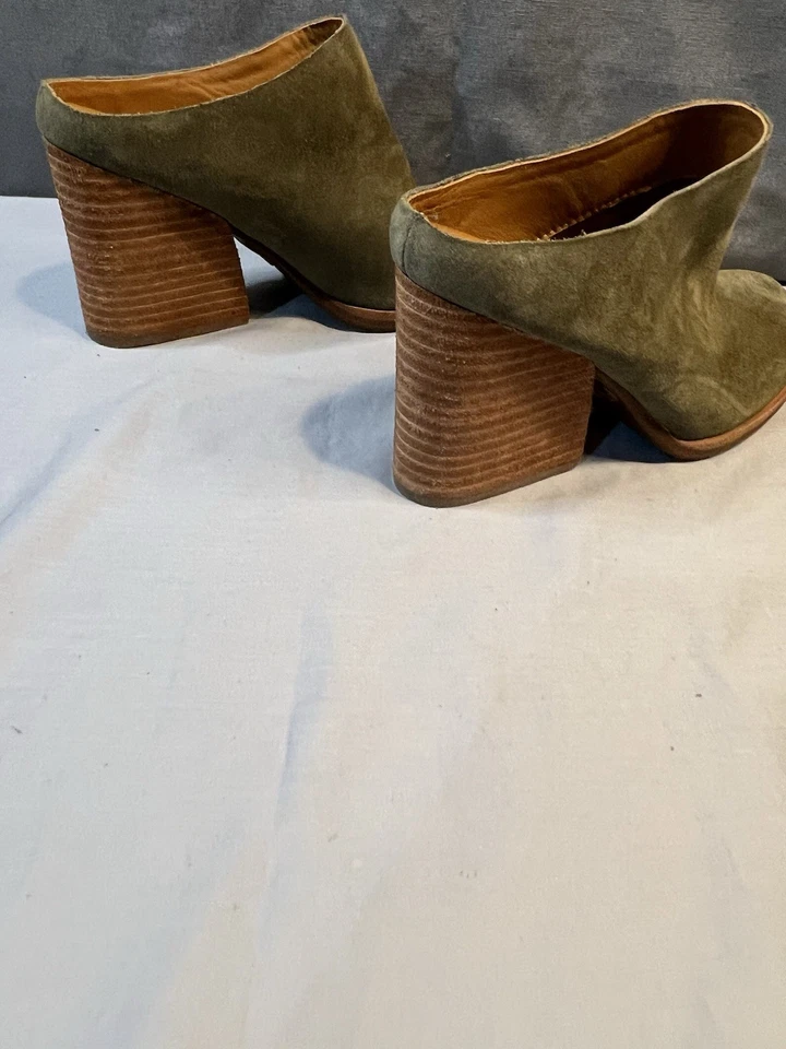 KORK-EASE Challis Women’s  Brown Gray Suede Chunky Heel Mules 7 - Image 4 of 4