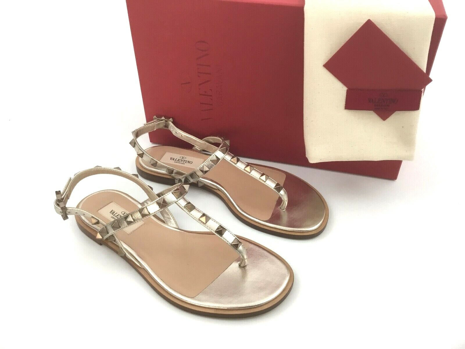 VALENTINO GARAVANI Rockstud Patent 