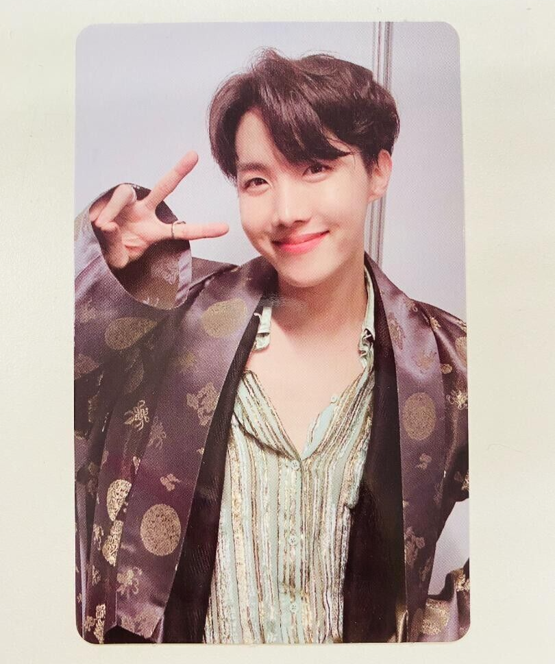 BTS J-HOPE MEMORIES OF 2018 Official Photocard With mount BTS J-HOPE MEMORIES OF 2018 Official Photocard With mount