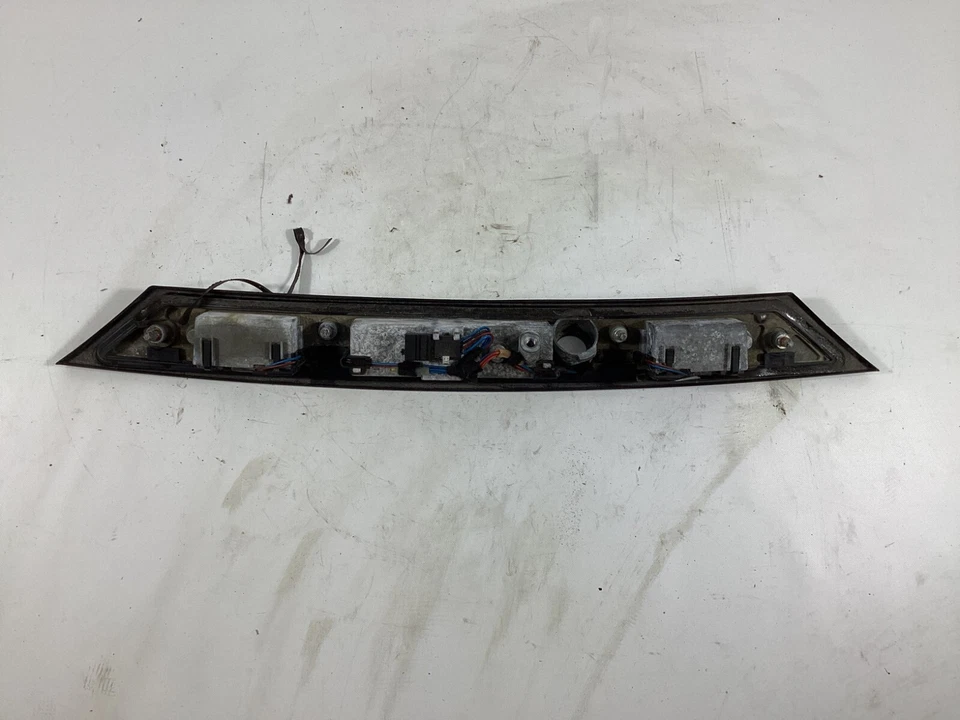 Interruptor de tapa maletero Audi A4 2004-2010 8E0827574 OEM Foto 4 de 4
