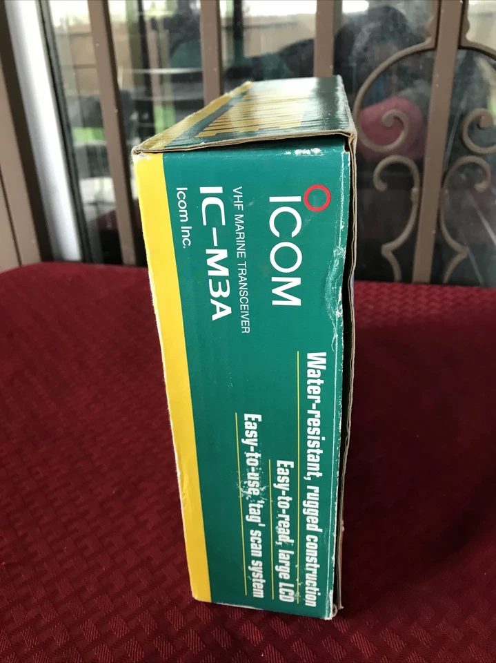 Icom IC-M3A Marine VHF Handheld Radio - Image 4 of 4