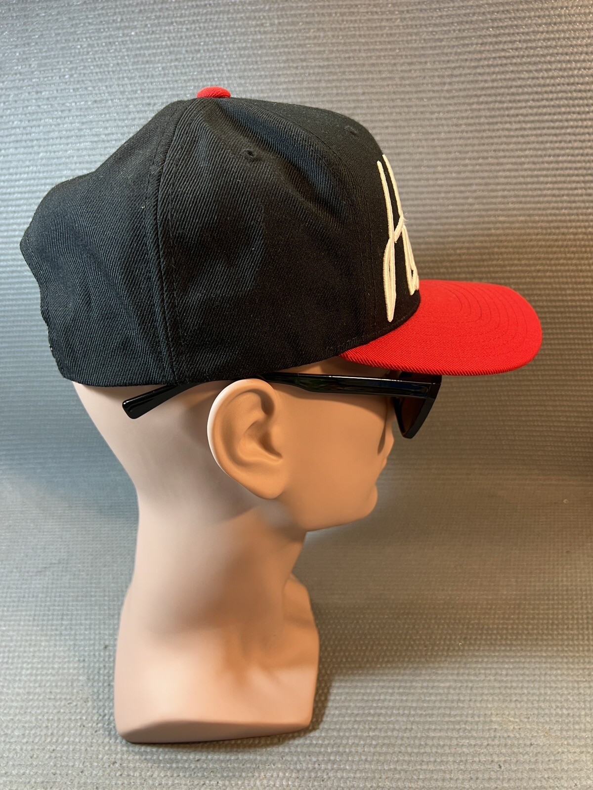 Hurley The Classics Solid Trucker Hat Snapback Ba… - image 4