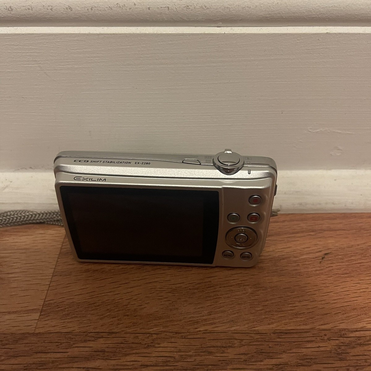 Casio Exilim EX-Z280 12.1 MP CCD Shift Stabilization Digital
