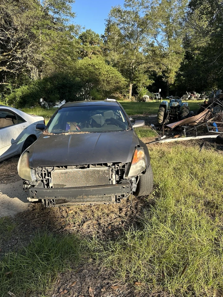 Nissan Altima 2007-2012 capó Foto 2 de 2