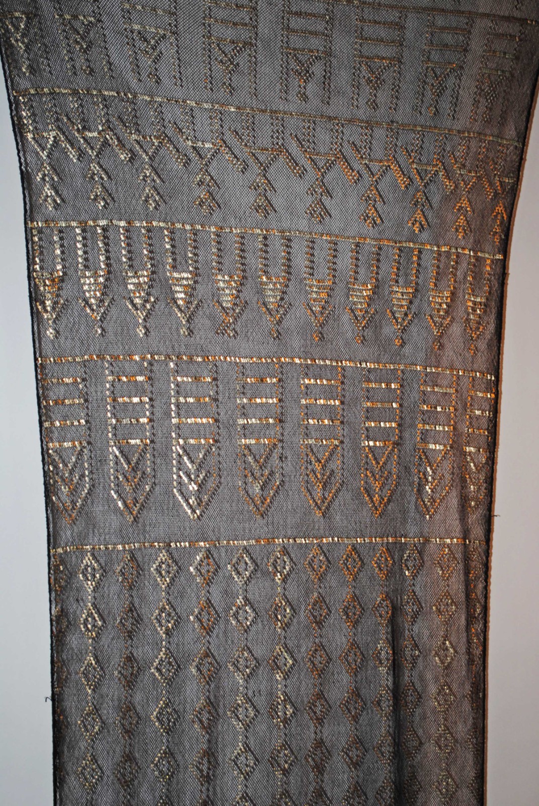 SHIMMERING 1920 BLACK NET & SILVERY SILVER FOIL ASSUIT SHAWL WITH FIGURES image 5