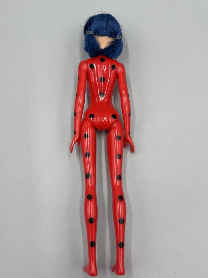 Playmates Toys 神奇瓢虫 10 英寸时尚娃娃可动人偶无面具散装 — 第 4/4 张图片