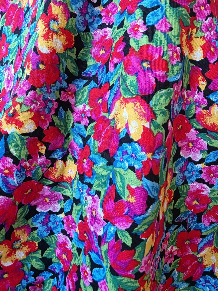 1 Yard Vintage Robert Kaufman Co. Bright Floral Cotton Material 43 In. Wide - Image 3 of 4