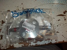 SWAGELOK MANIFOLD VALVE MN0303SAB1B2CAB CWP 275PSI/19BAR 3/4 150RF X 1/2NPT (E5)