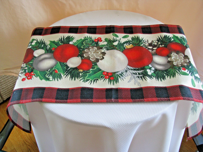 NWOT Table Runner 13” x 36”, Holiday/ Christmas themed