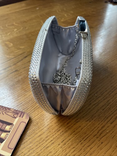 New Look Clutch Tasche Silber Diamanté Kette Box - Bild 13 von 24