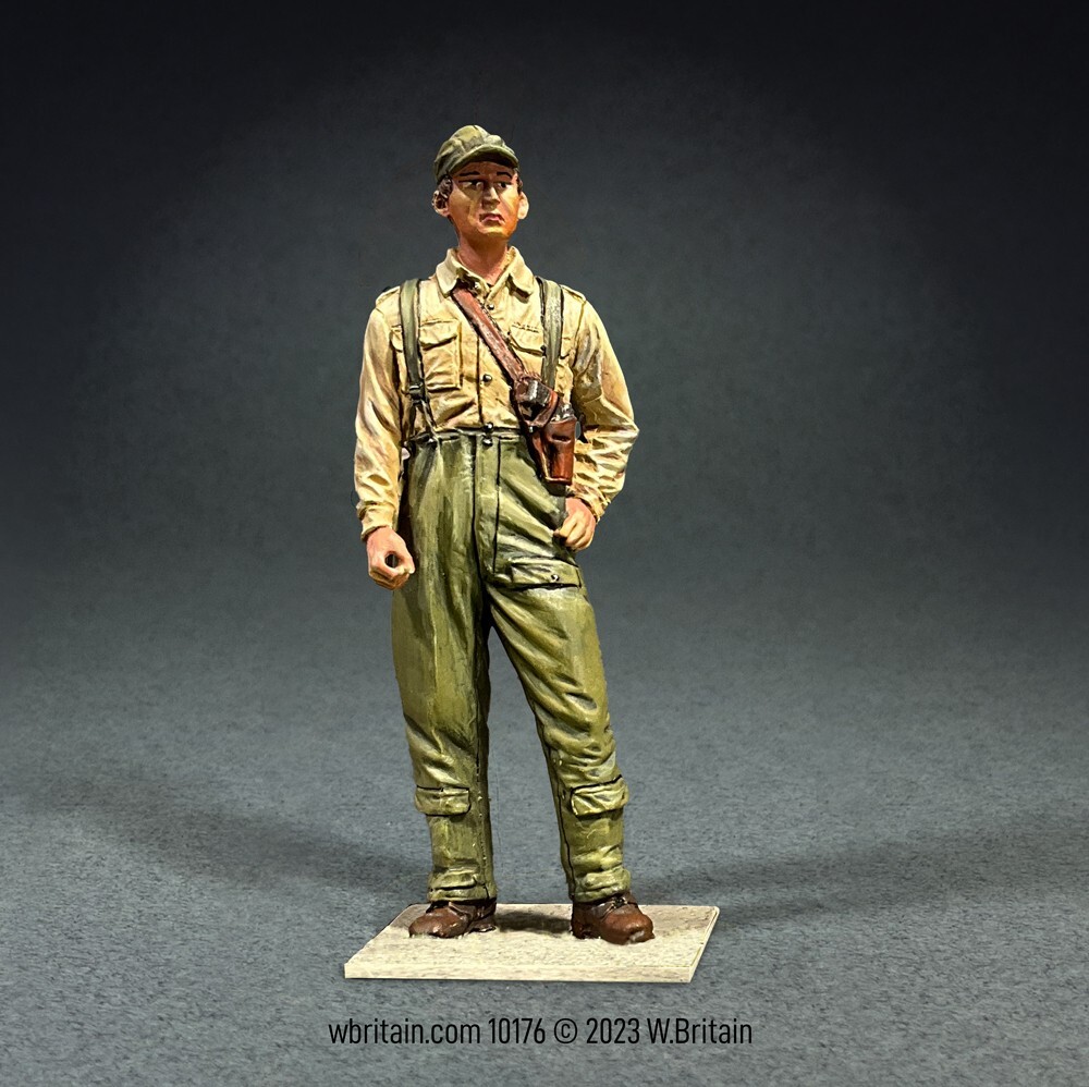 BRITAINS SOLDIERS MUSEUM 10176 - U.S.A.A.F. Co-Pilot, 1942-45 Diecast Figure