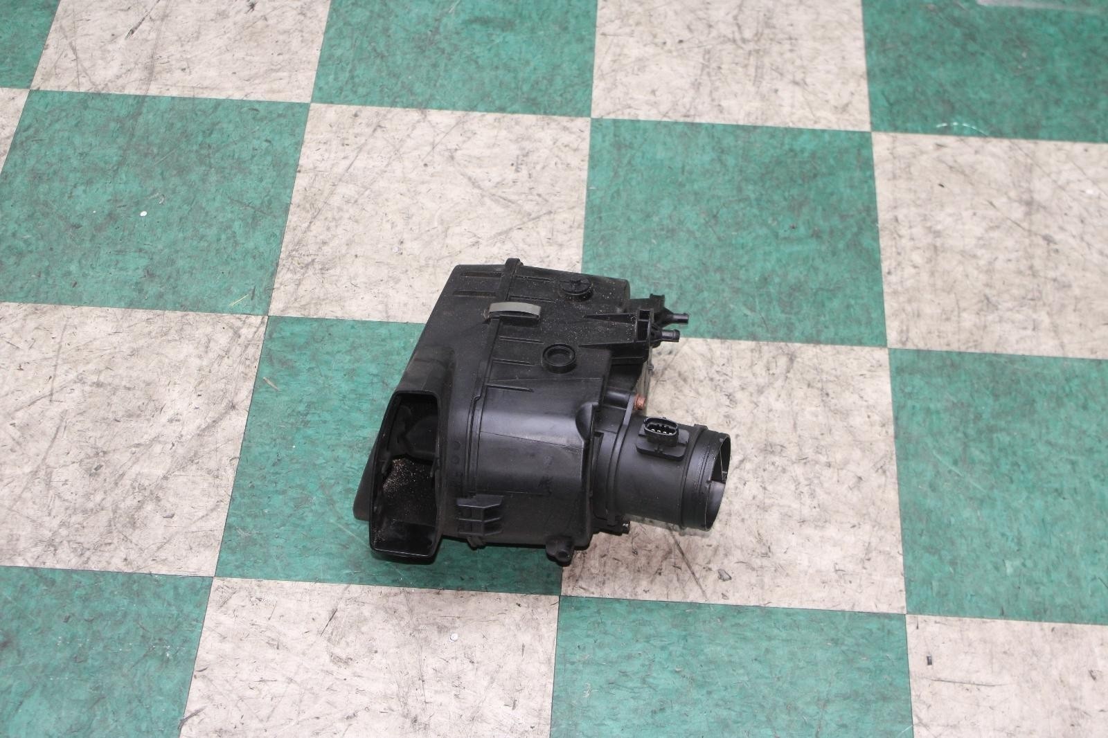 14-17 QUATTROPORTE 3.0L Engine LH Left Air Cleaner Filter Box Factory OEM OE WTY