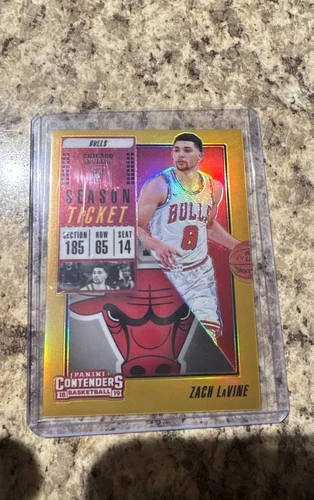 2018-19 Panini Contenders - Season Ticket Zach LaVine #44 Premium Gold Prizm /10