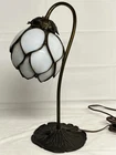 VTG L & L WMC Tiffany Style Art Nouveau Lily Pad Lotus Flower Desk Lamp 15”