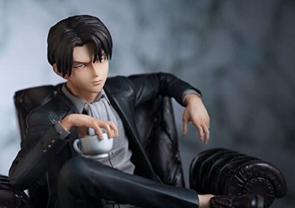 Attack on titan Levi DX figure mensHdge technical statue No.3