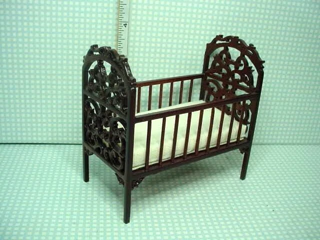 Cuna, cambiador Belter tallada en miniatura #2840,41,43 MH 1/12Sc Foto 3 de 4