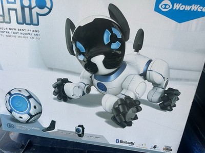 WowWee CHiP Robot Dog Toy Bluetooth Interactive with SmartBand and SmartBall