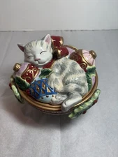 Fitz And Floyd Essentials Sleepy Krista’s Kitty In Ornaments Covered Trinket Box