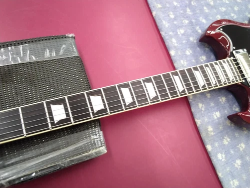 Tokai SG136 Electric Guitar - Rosewood Fretboard, Powerful Tone - Used - Picture 3 of 13