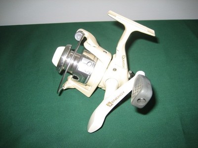 QUANTUM ENERGY E5 - 2 SPINNING REEL