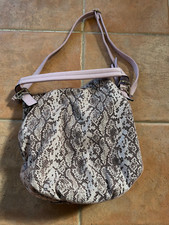 Sac fourre tout rose effet serpent un peu brillant tbe doublé