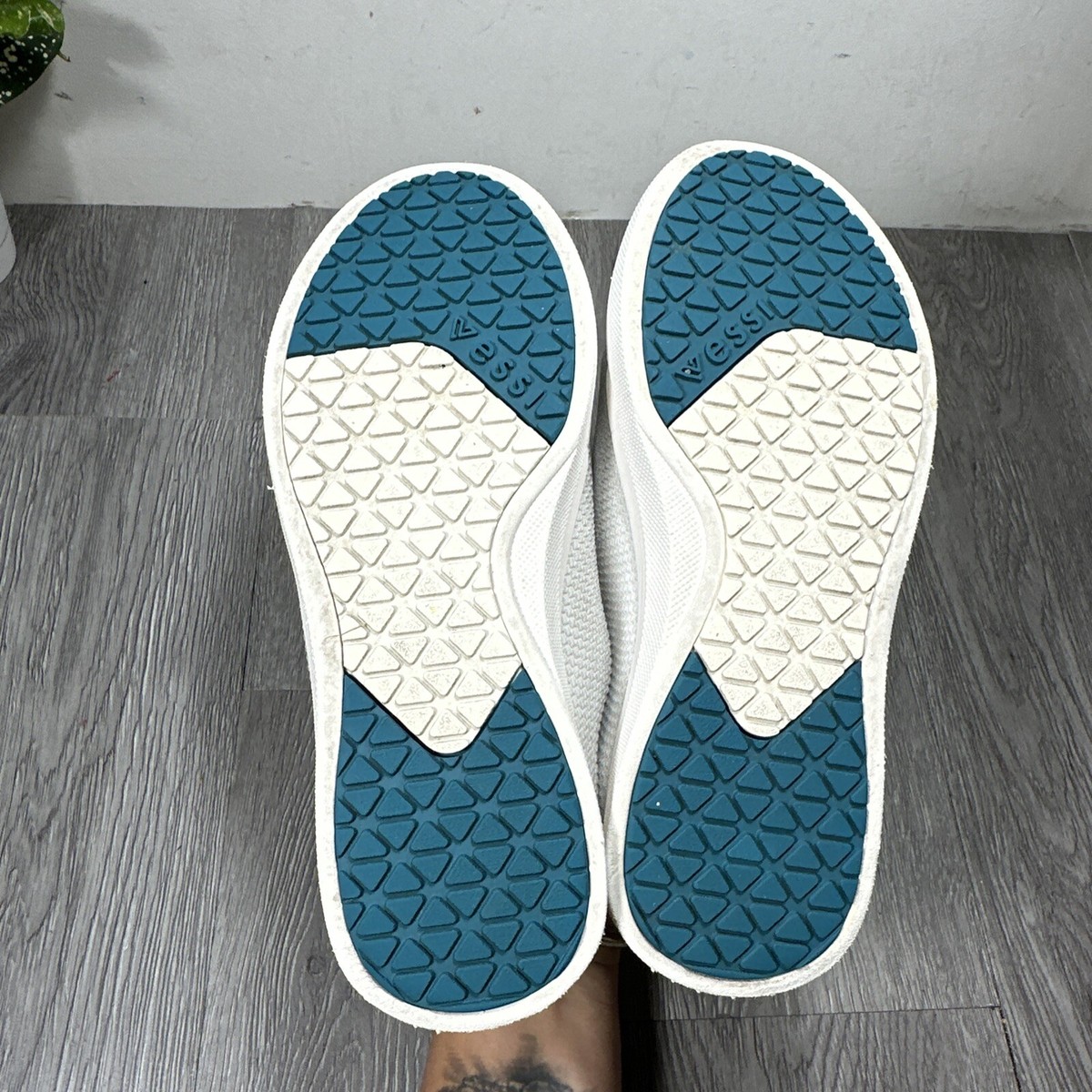 Vessi Womens Weekend Sneaker Size 7 Waterproof White Knit 