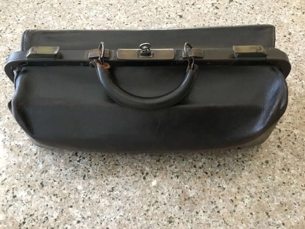 Early 20th c. Medical Doctor s Travel Surgical Bag with