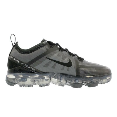 black vapormax junior
