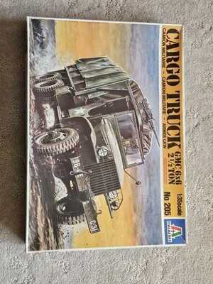 Italeri Model Kit, Cargo Truck, GMC 6x6 2 1/2 Ton, 1:35 Scale, No. 205
