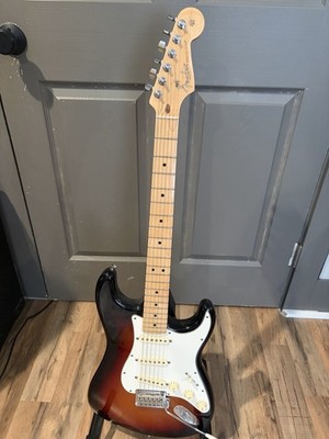 2012 Fender American Standard Strat USA Sunburst Maple Neck + Fender Hard Case