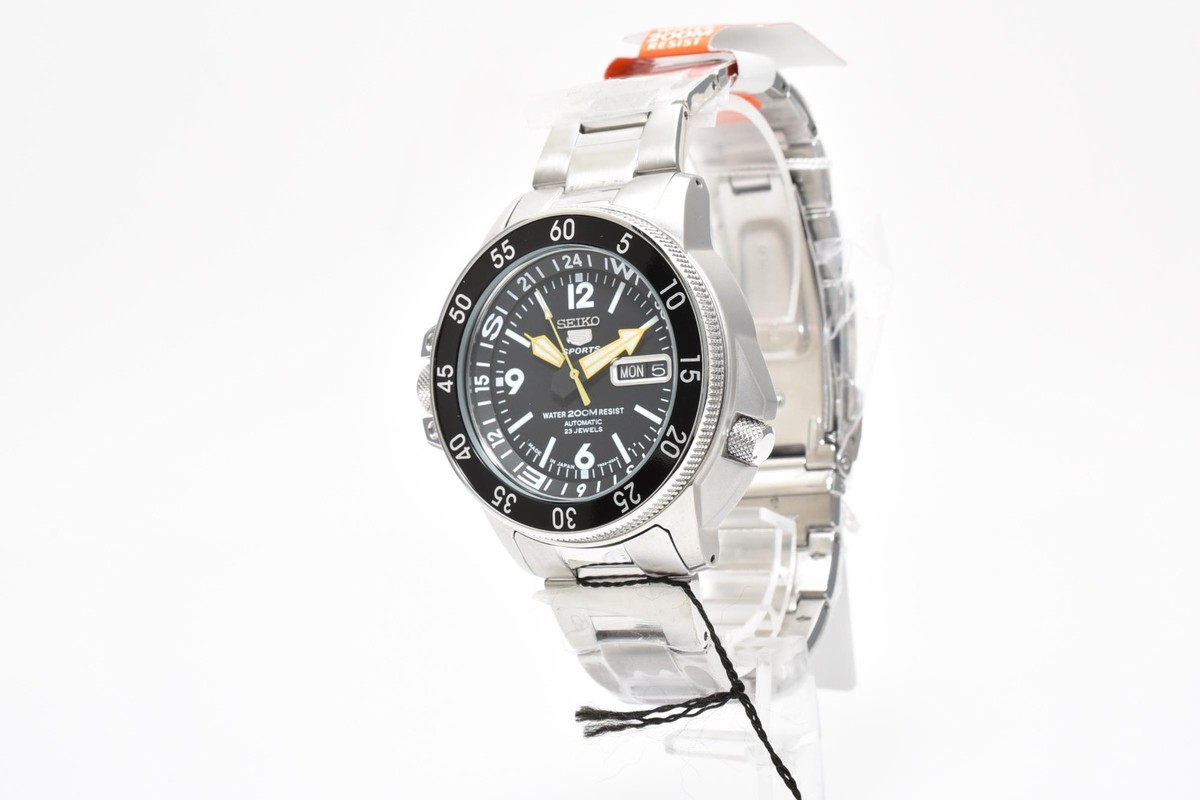 Unused] Seiko 5 Sports 7S36-01E0 SKZ211JC Land Shark Atlas 2005