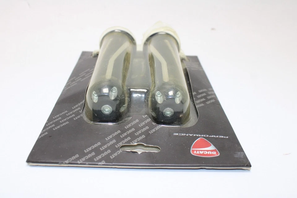 Kit de empuñaduras de aluminio Billet Ducati Diavel 96800110A Foto 4 de 4