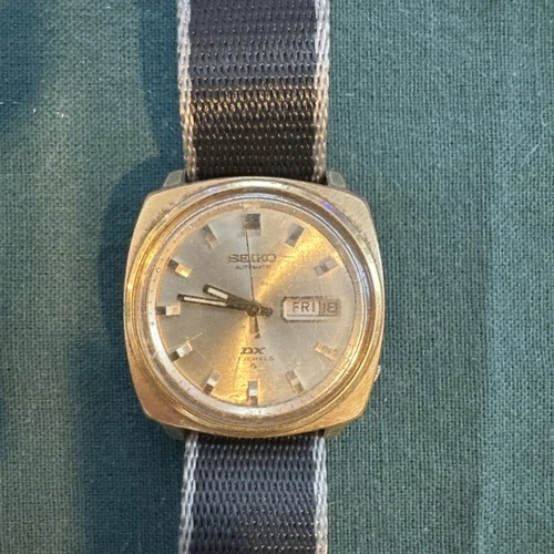 Vintage Seiko DX Automatic Day-Date – 17 Jewels (Gold-Tone)