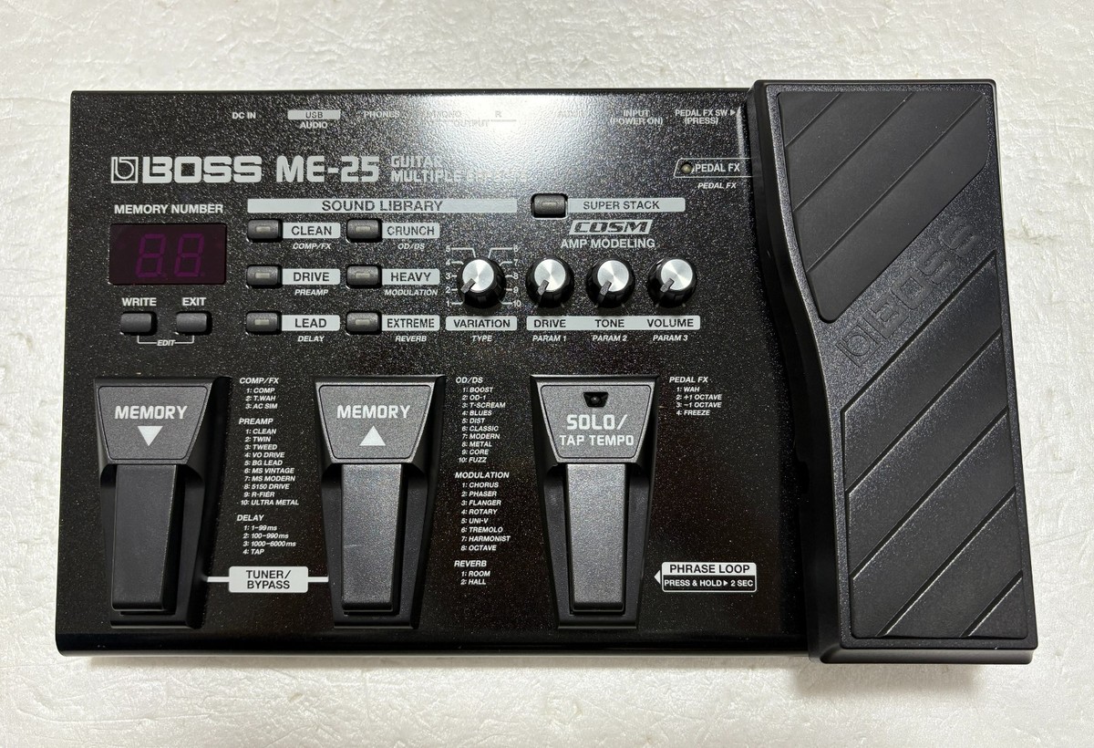 Boss ME-25 Multiple Effects Guitar Effect Pedal with Adapter Used