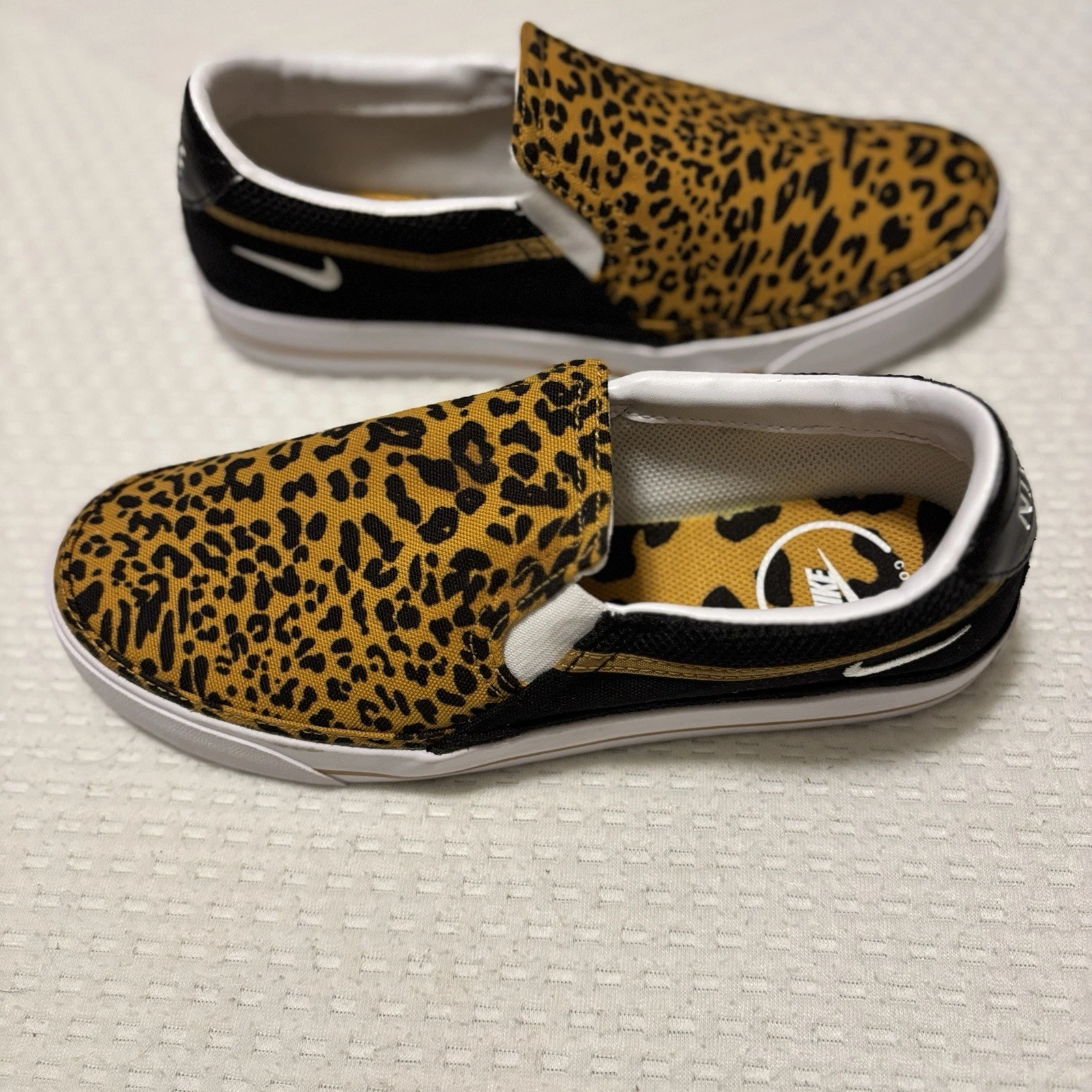 Nike Court Legacy slip on leopardato DJ5938 001 donna taglia 8