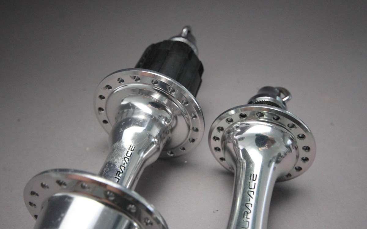 Shimano Dura Ace HB 7400 FH 7403 Hub Set / 32 H / 8 Sp HG Shimano Dura Ace HB 7400 FH 7403 Hub Set / 32 H / 8 Sp HG