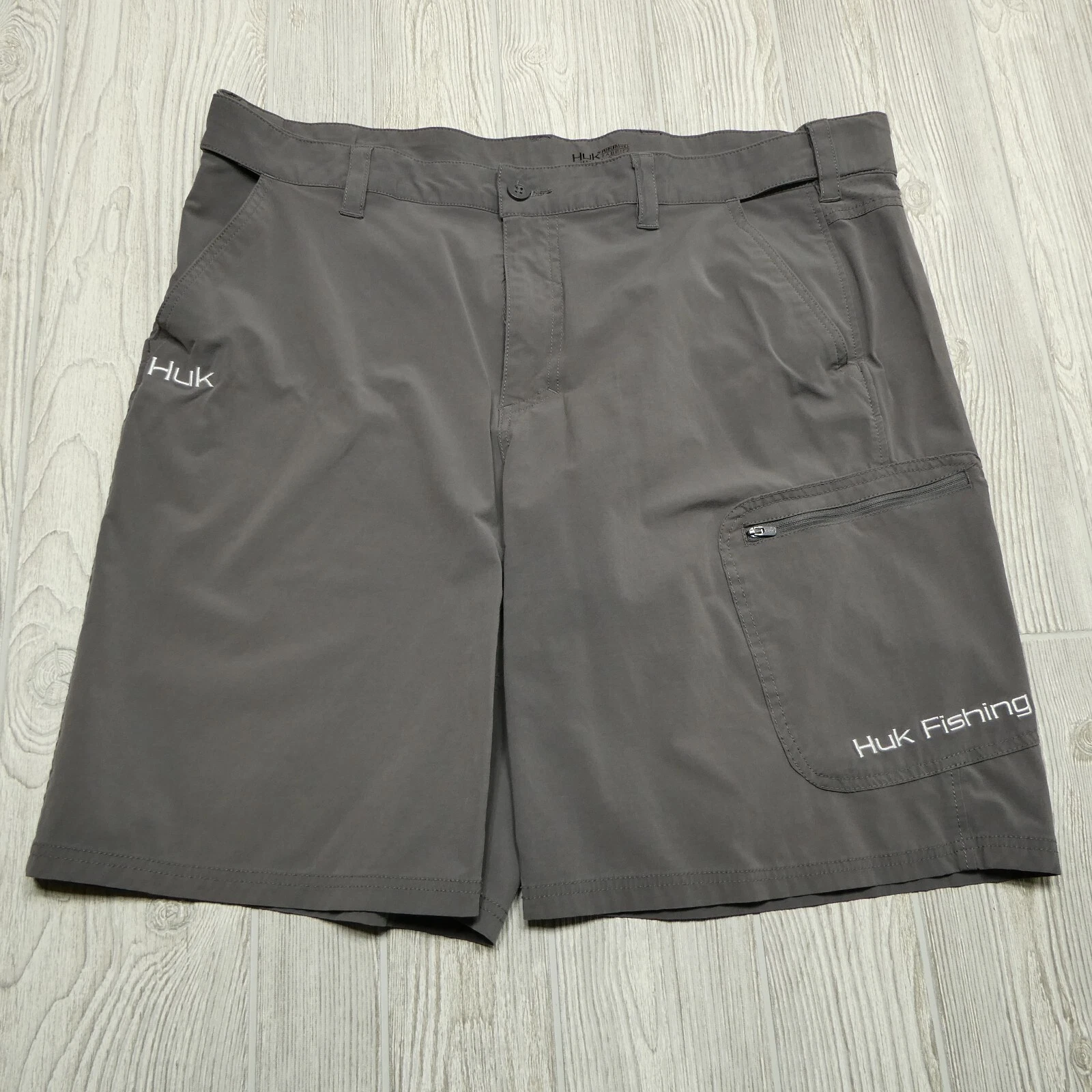 Huk Fishing Shorts Size 2XL Gray Cotton Blend Mesh Waist Embroidered Logo Mens