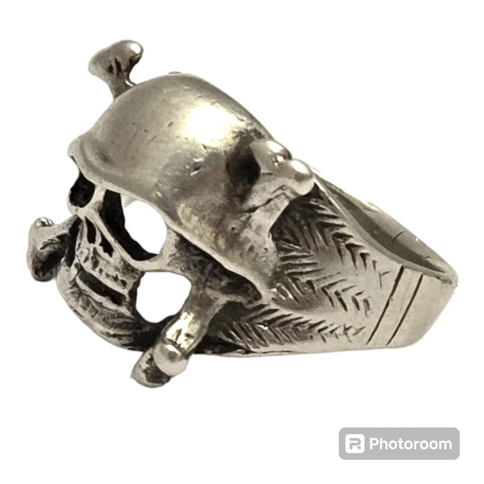 ANILLO GRANDE HOMBRE PLATA ESTERLINA HUESOS CRUZ CABEZA AÑOS 80 Motociclista Talla 12 Foto 3 de 4