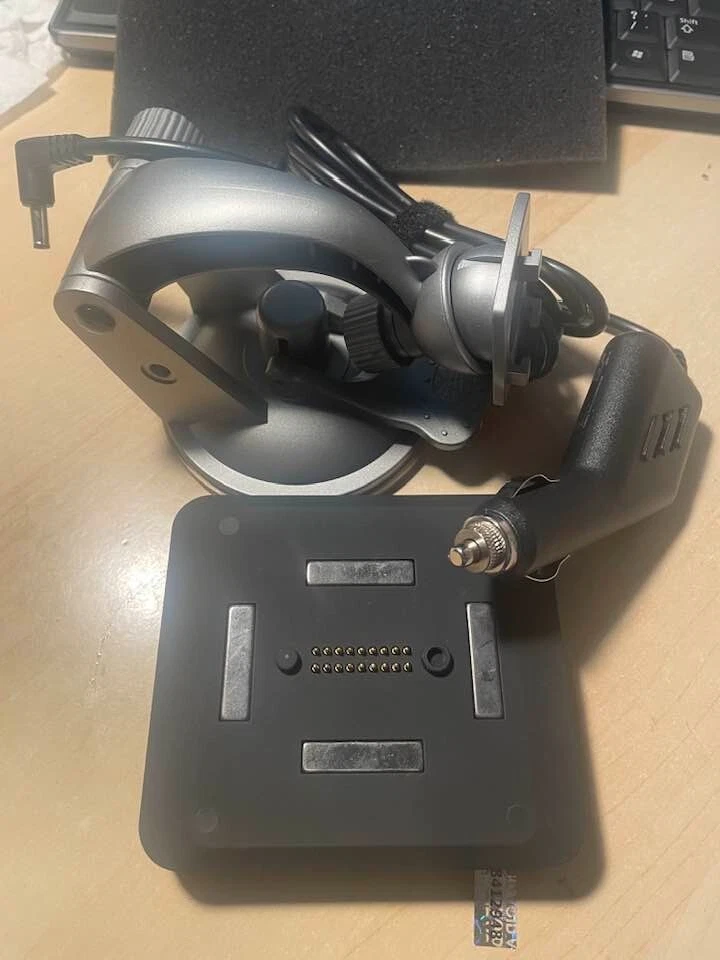 OEM SUCCIÓN CON CARGADOR DE MONTAJE MAGNÉTICO PARA RAND MCNALLY TND-1050 CAMIÓN GPS TABLET Foto 2 de 3