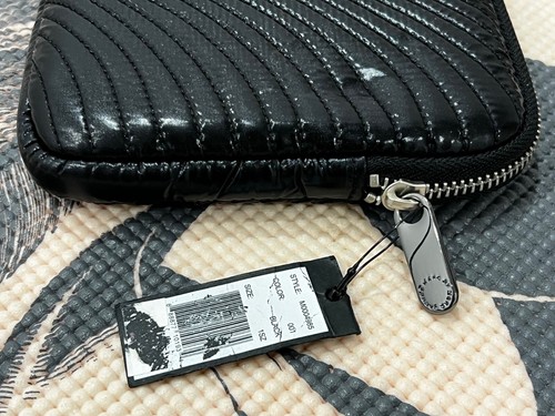 MARC BY MARC JACOBS Quilted MINI TABLET Zip Case BLACK - Picture 3 of 4