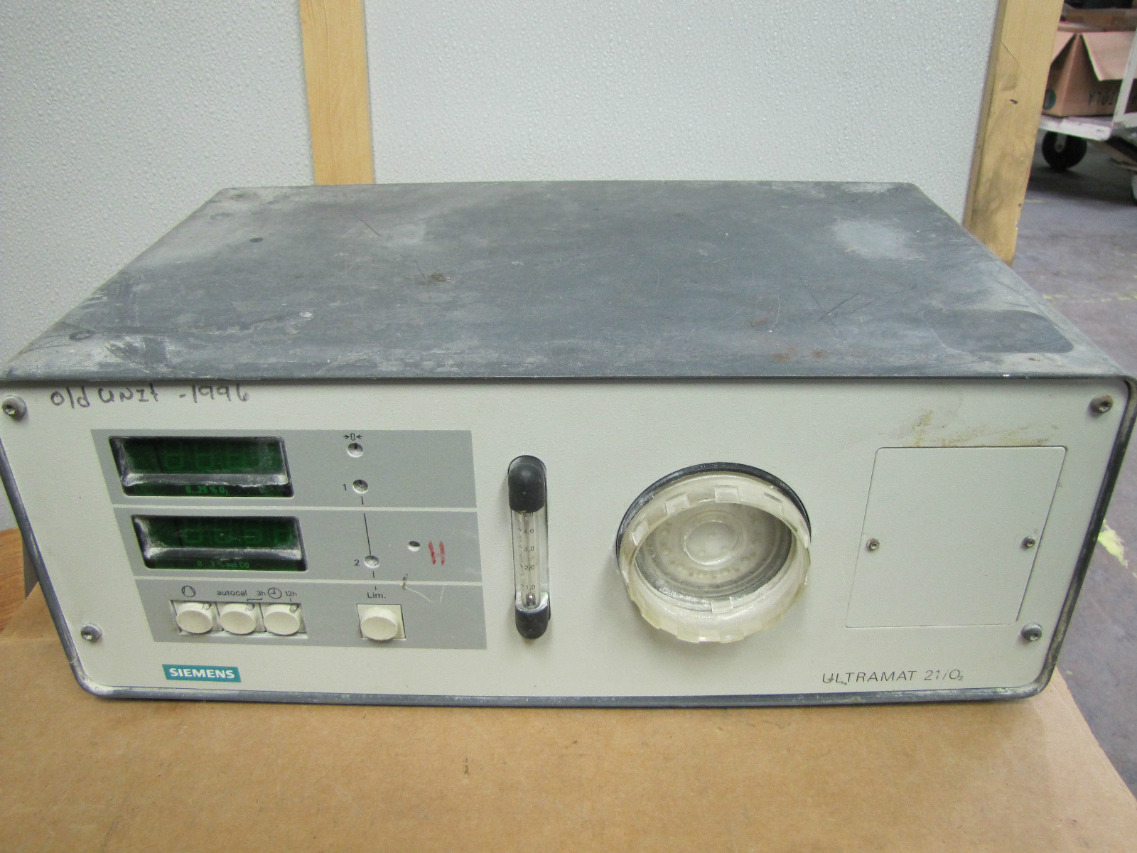 SIEMENS ULTRAMAT 21 02 O2 GAS ANALYZER 7MB1122-1JA13-1AD1 7MB1-122-1JA13-1AD1