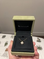 VAN CLEEF & ARPELS SWEET ALHAMBRA 18K YELLOW GOLD AND MOTHER OF PEARL NECKLACE