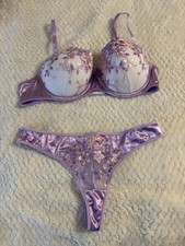 VTG Beautiful Purple Satin Bra And Panties With Flower Embroidery Set Size L