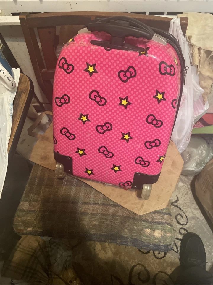 Hello Kitty Luggage Book Bag With Wheels And Handle Slightly Used 4 School. - Image 4 of 4