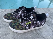 Heelys Pro 20 Prints Size Youth 6 Charcoal Gray/Green Camo Skate Shoes