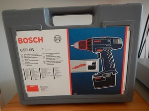 Bosch GSR 12V mit Ladegerät als Ersatzteilspender,ohne Akku im Koffer, gebraucht