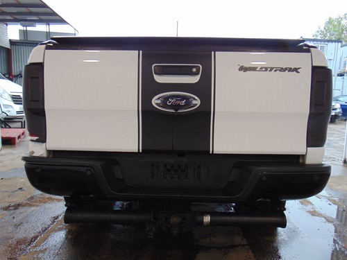 FORD RANGER WILDTRACK SOFT ROLL-UP TONNEAU COVER WITH TRIM FIXINGS KEKO / 19-22 - Picture 4 of 9