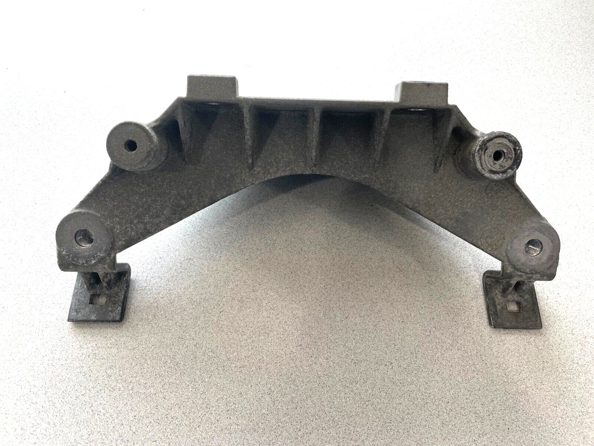 2007-2013 BMW X5 3.0Si E70 ~ CENTER FIRWALL BRACKET ~ 51717137238  